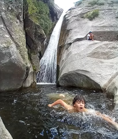 Sendero guiado a la Cascada Escondida en La Cumbrecita, Córdoba