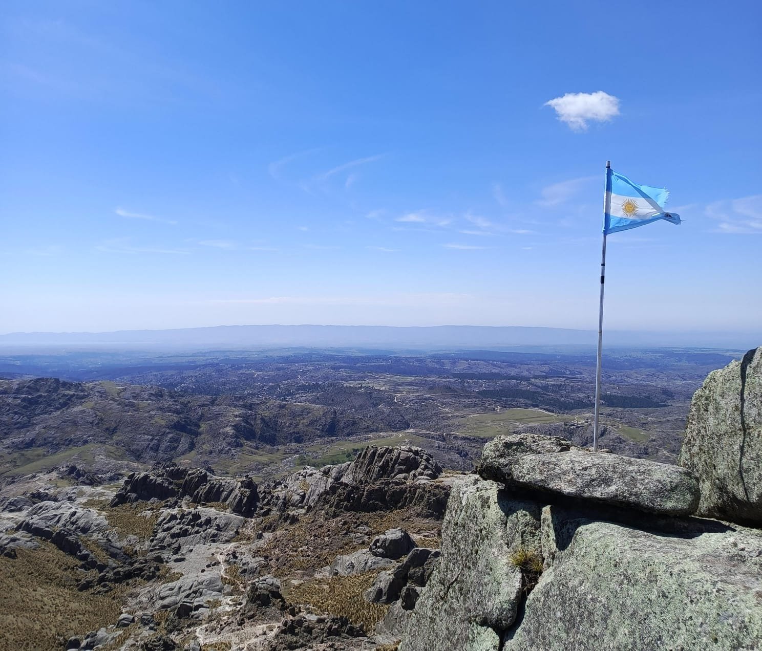 Trekking guiado al Cerro Corona desde La Cumbrecita, Córdoba